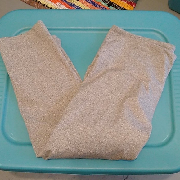 OLD NAVY workout capris - Picture 1 of 8